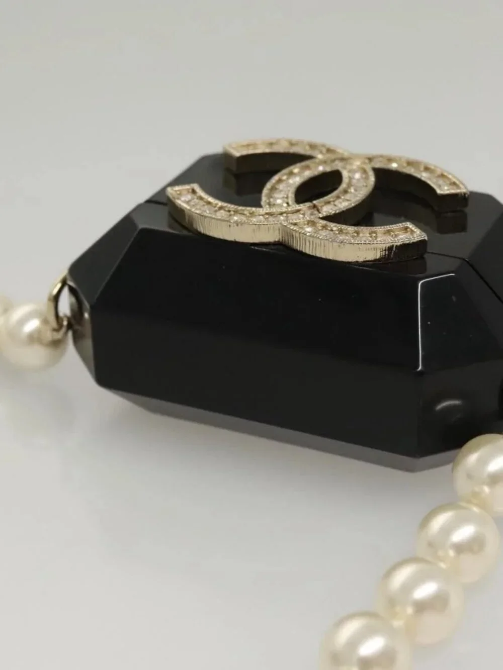 CHANEL Airpods case Shoulder plastic Black CC Auth BA1117SM